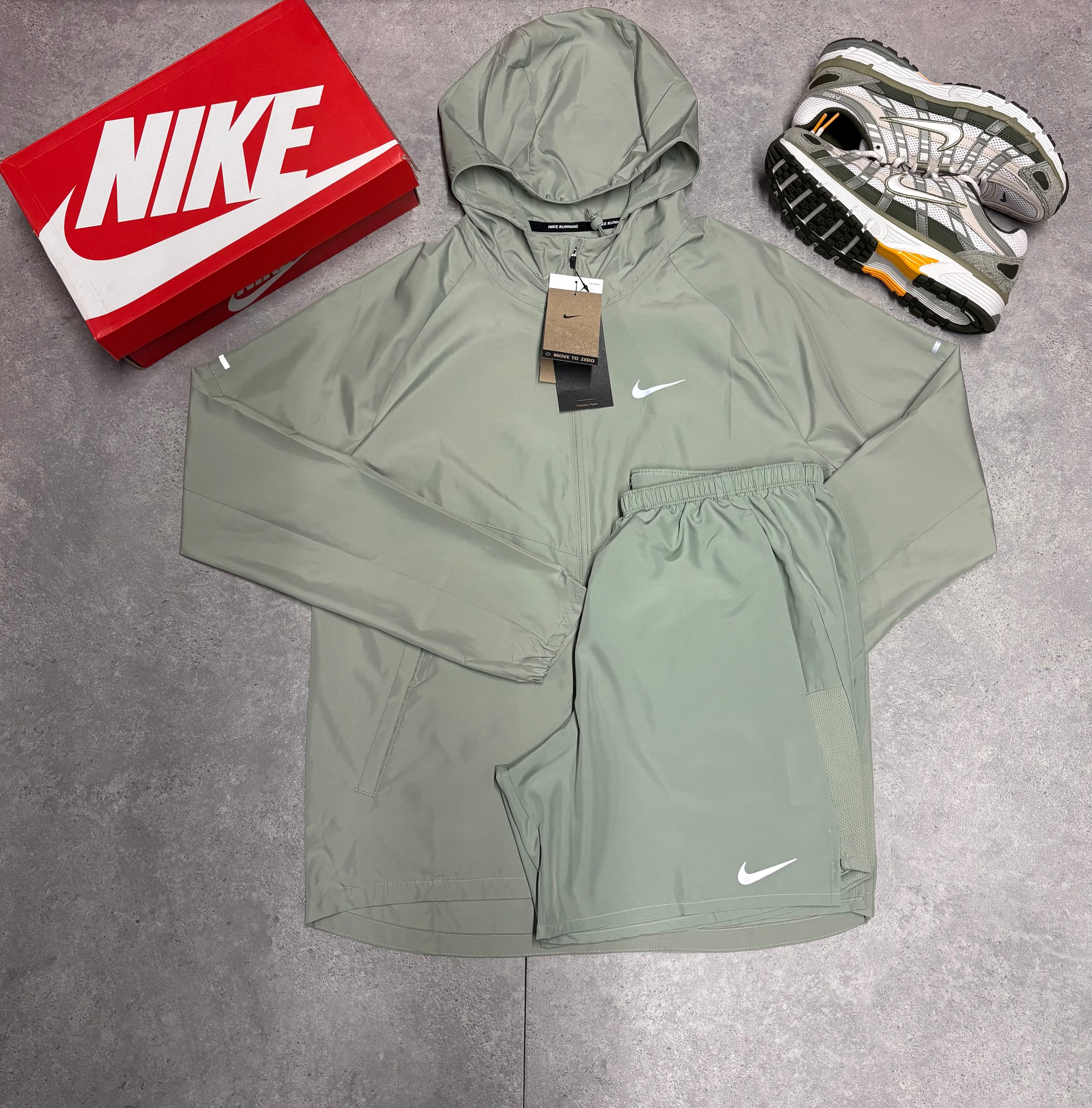 Nike Jade Horizon Repel Set
